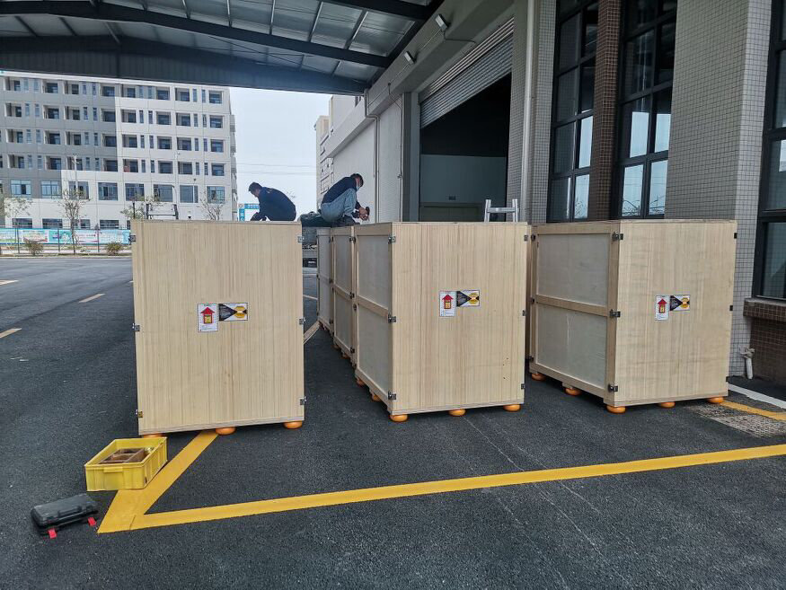 防潮防震木箱包装