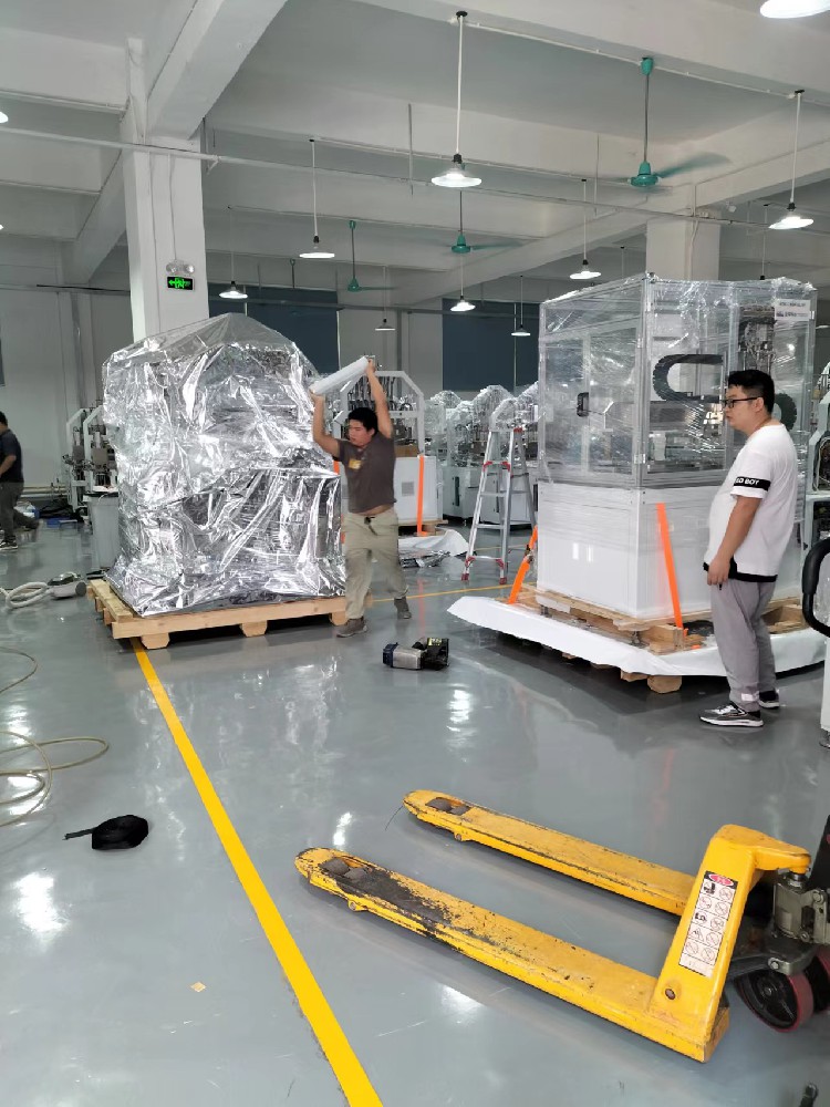 防潮防震木箱包装